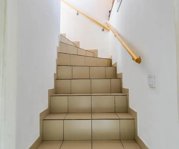 Hegyszéli Ház Apartman *